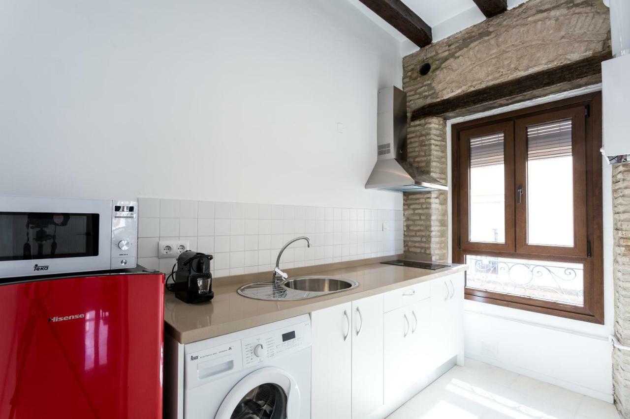 Almazen Apartamentos, Arrayan 23 إشبيلية المظهر الخارجي الصورة