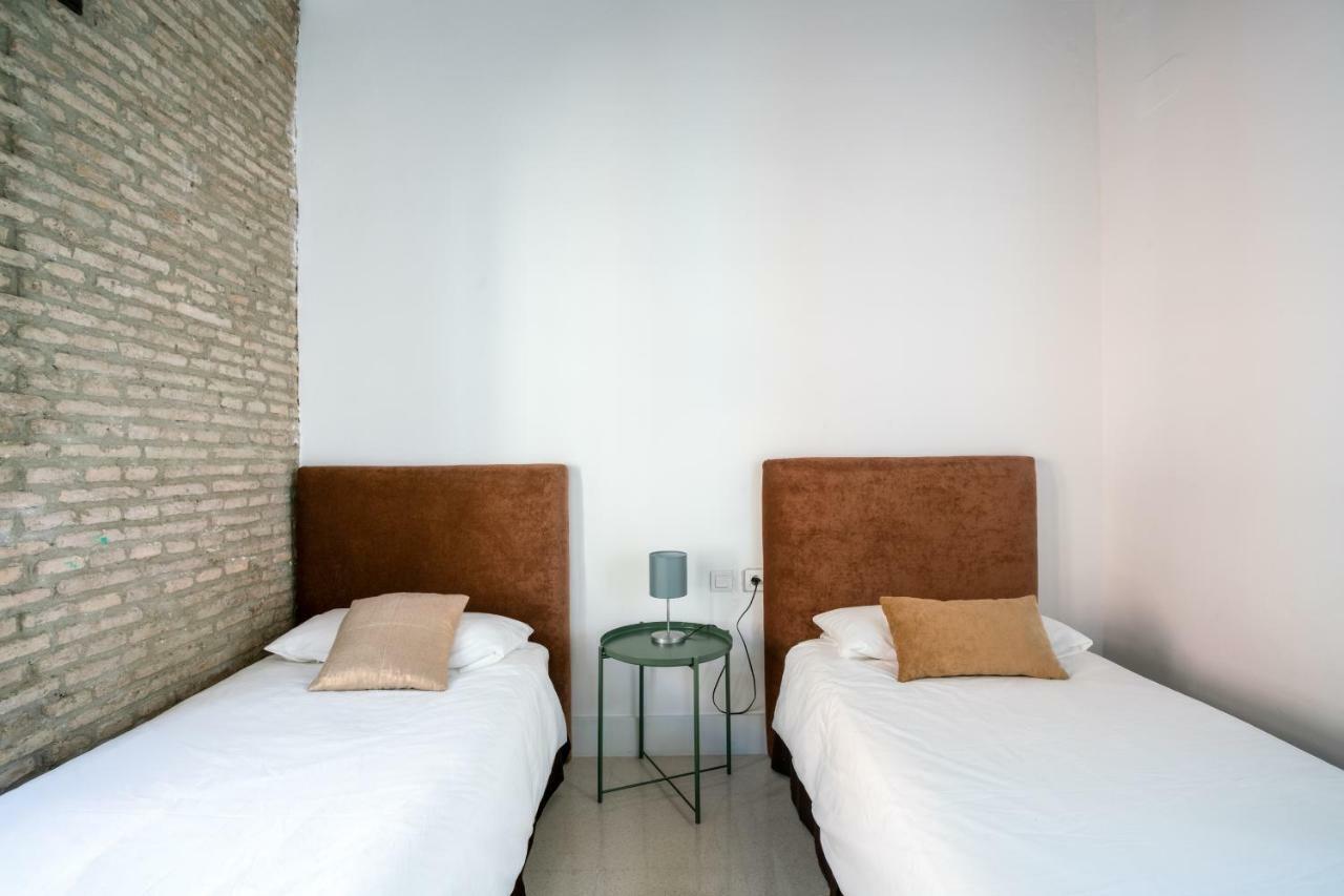 Almazen Apartamentos, Arrayan 23 إشبيلية المظهر الخارجي الصورة