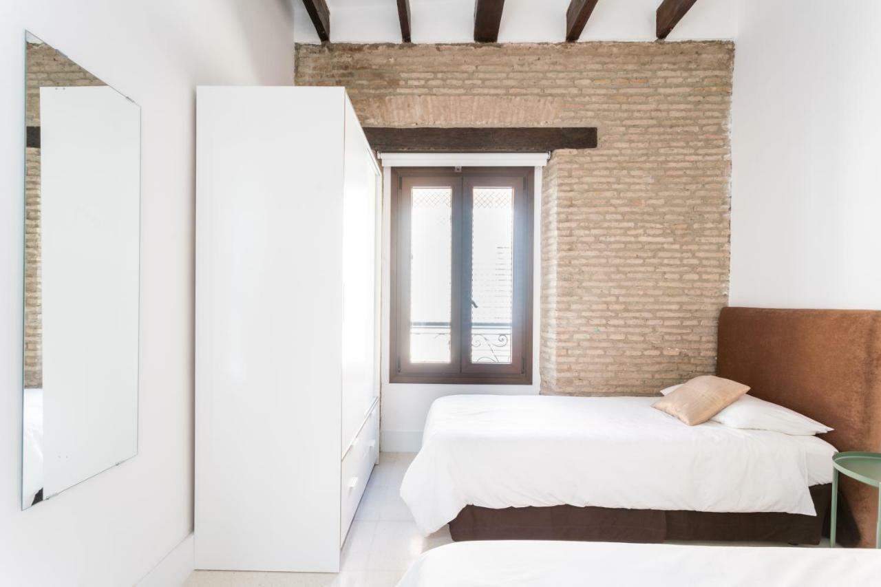 Almazen Apartamentos, Arrayan 23 إشبيلية المظهر الخارجي الصورة